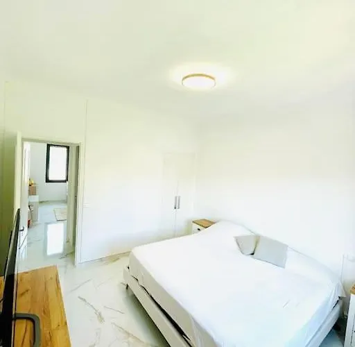 2 1 Er Etage Διαμέρισμα *